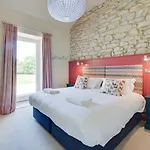 3 Bed In York Oc-89538